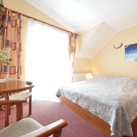 Ambasador Villa Мельно Экстерьер фото