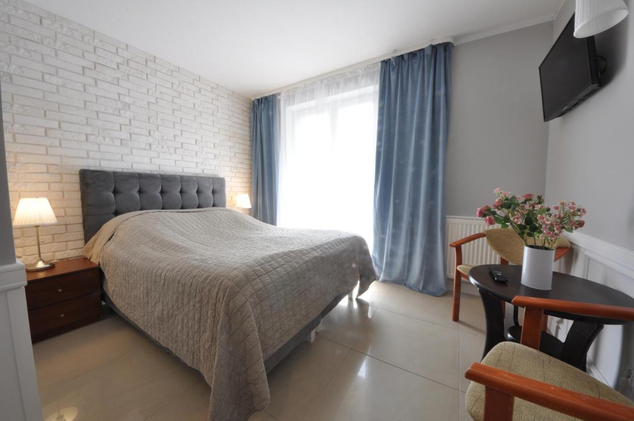 Ambasador Villa Мельно Экстерьер фото
