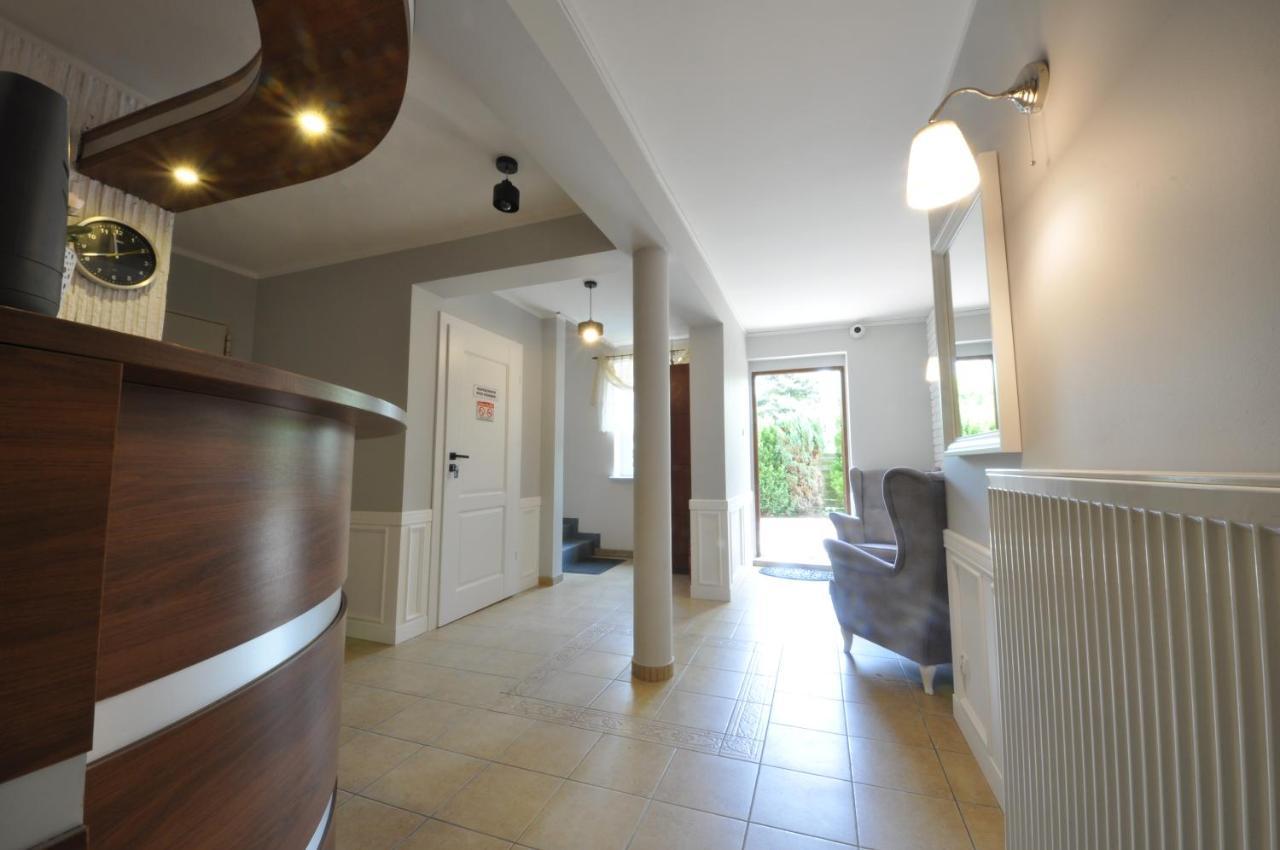Ambasador Villa Мельно Экстерьер фото
